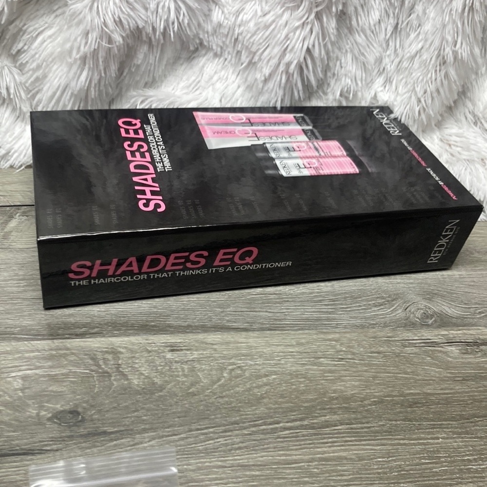 Redken Shades EQ Pink and Black Haircolor Set swatch book - Picture 10 of 16